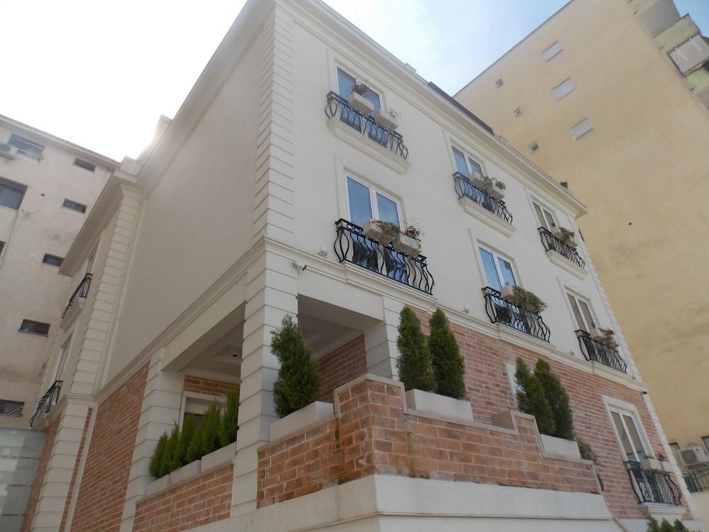 Hotel Queen Selitë e Vogël Exterior foto