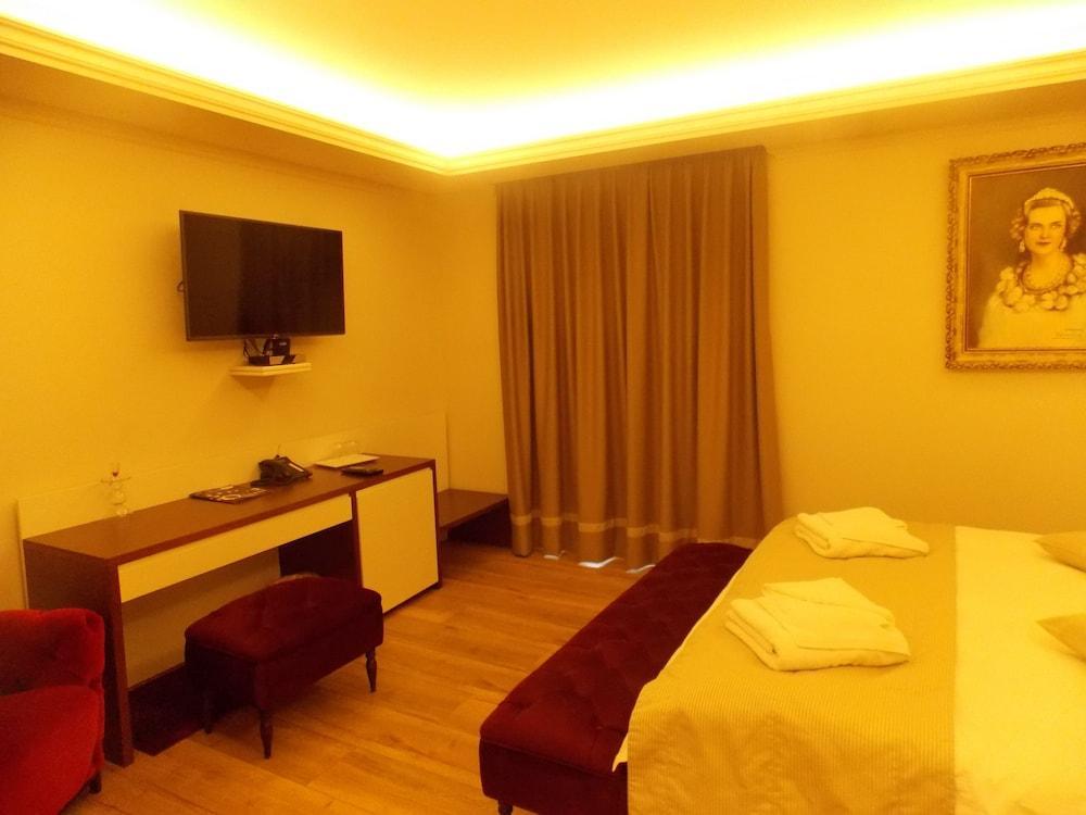 Hotel Queen Selitë e Vogël Exterior foto