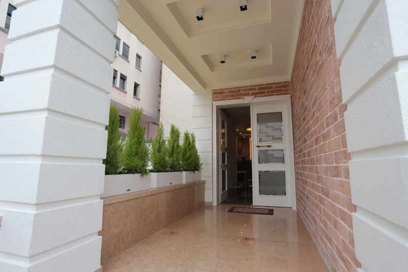 Hotel Queen Selitë e Vogël Exterior foto